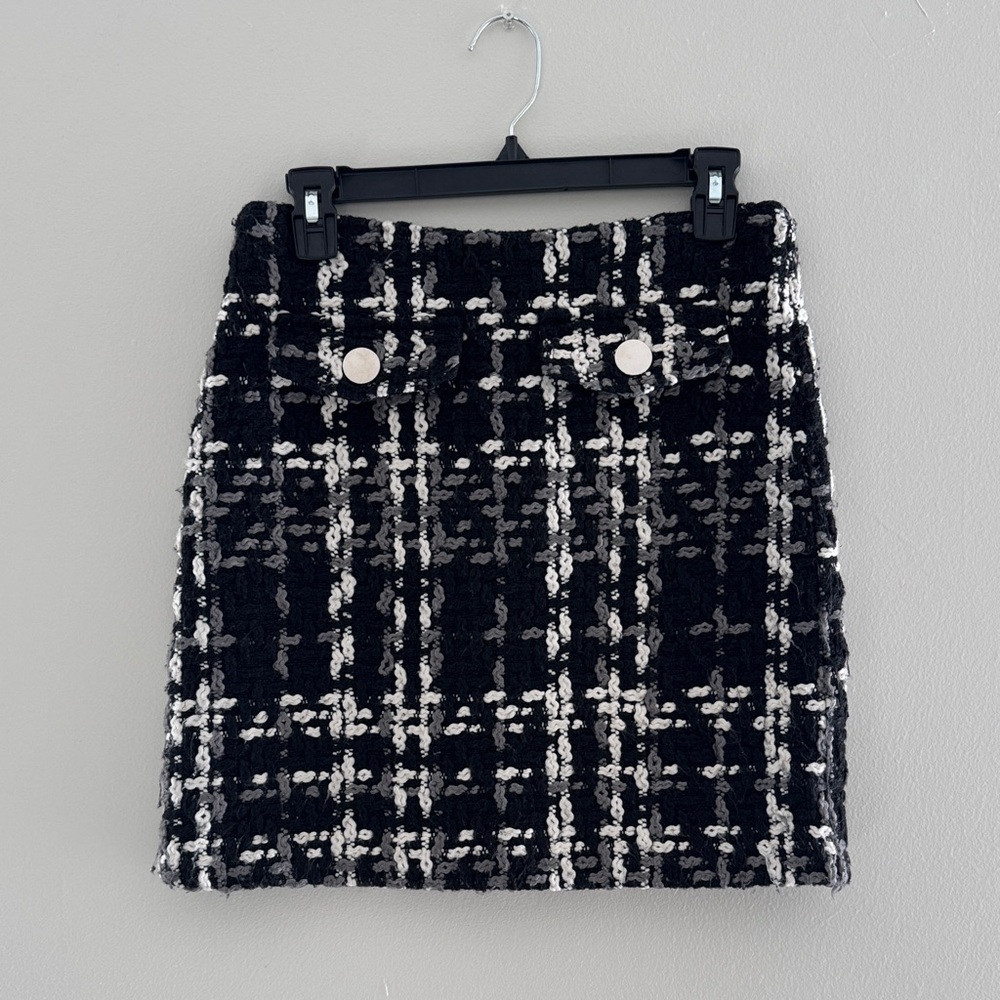 Chic Black and White Plaid Skirt